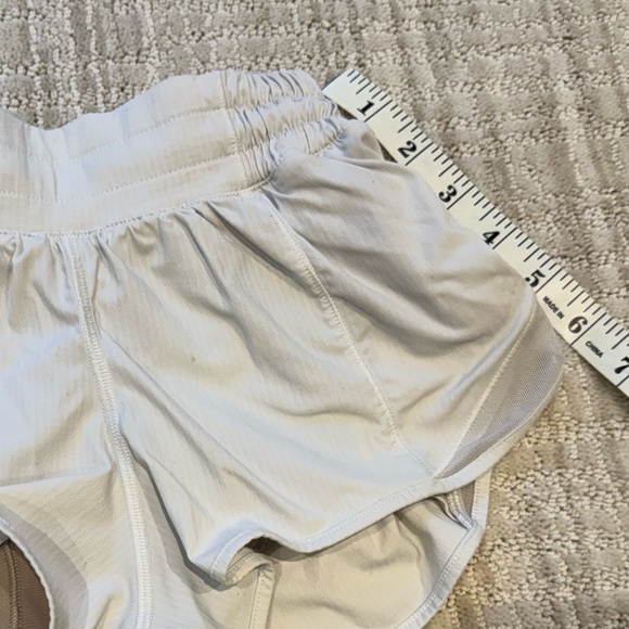 Lululemon Hotty Hot Shorts size 0 WITH BAG - Picture 10 of 16